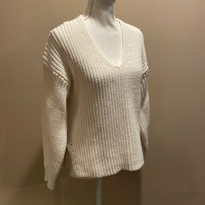 Everlane Cream Thick VNeck Sweater sz M